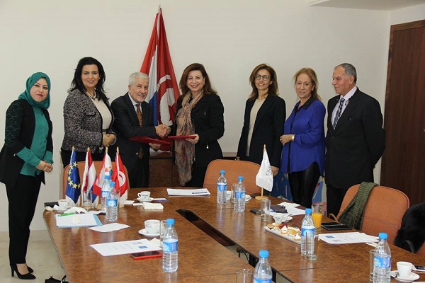 Accord de coopération entre la CNFCE et la Chambre Tuniso-Néerlandaise pour le Commerce et l’Industrie