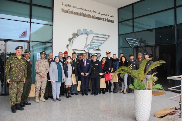 Une délégation d'attachés militaires étrangers accrédités en Tunisie à l'UTICA